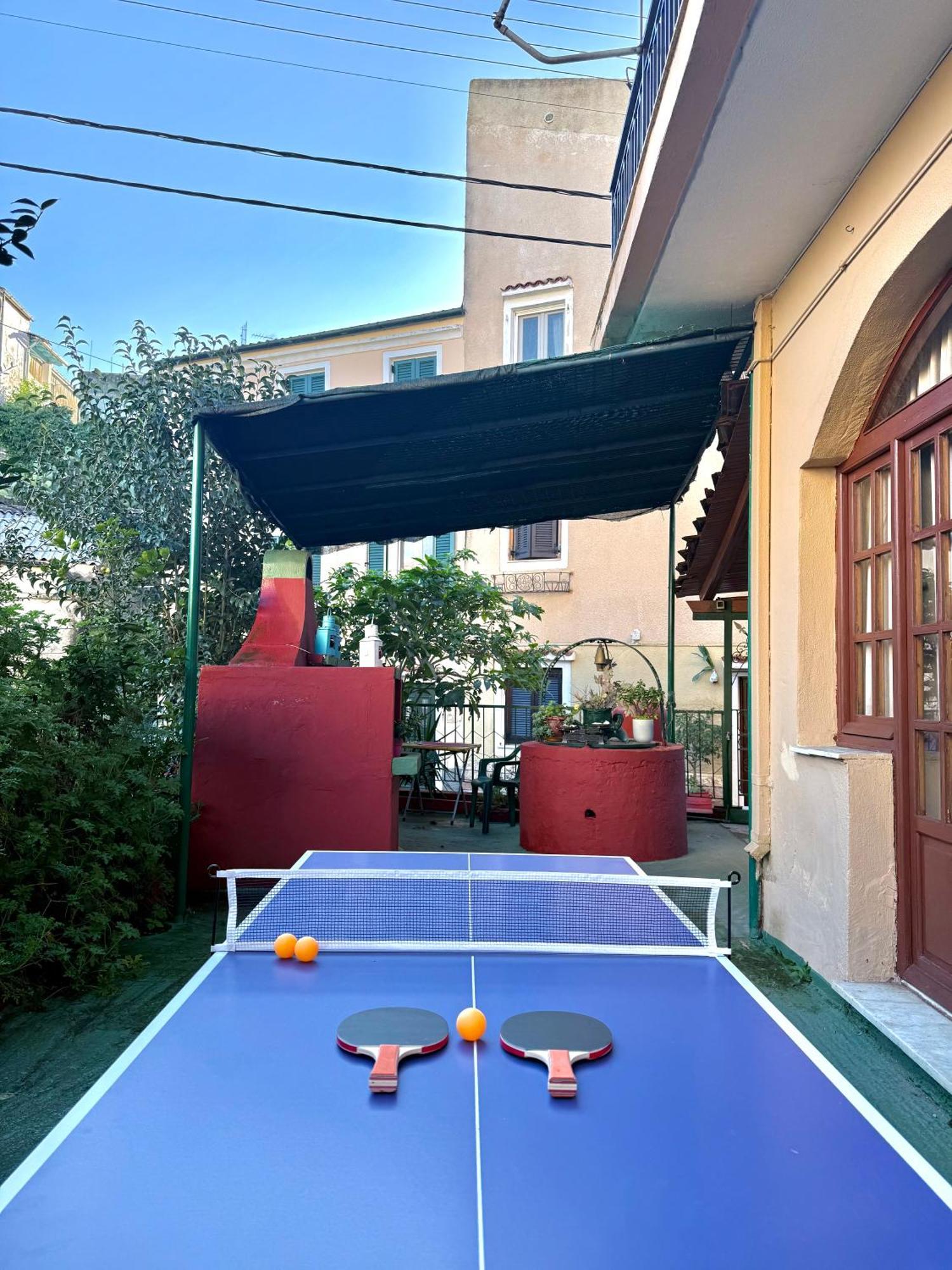 Fay's Barbeque Garden House -family Activities Corfu Port Apartment *